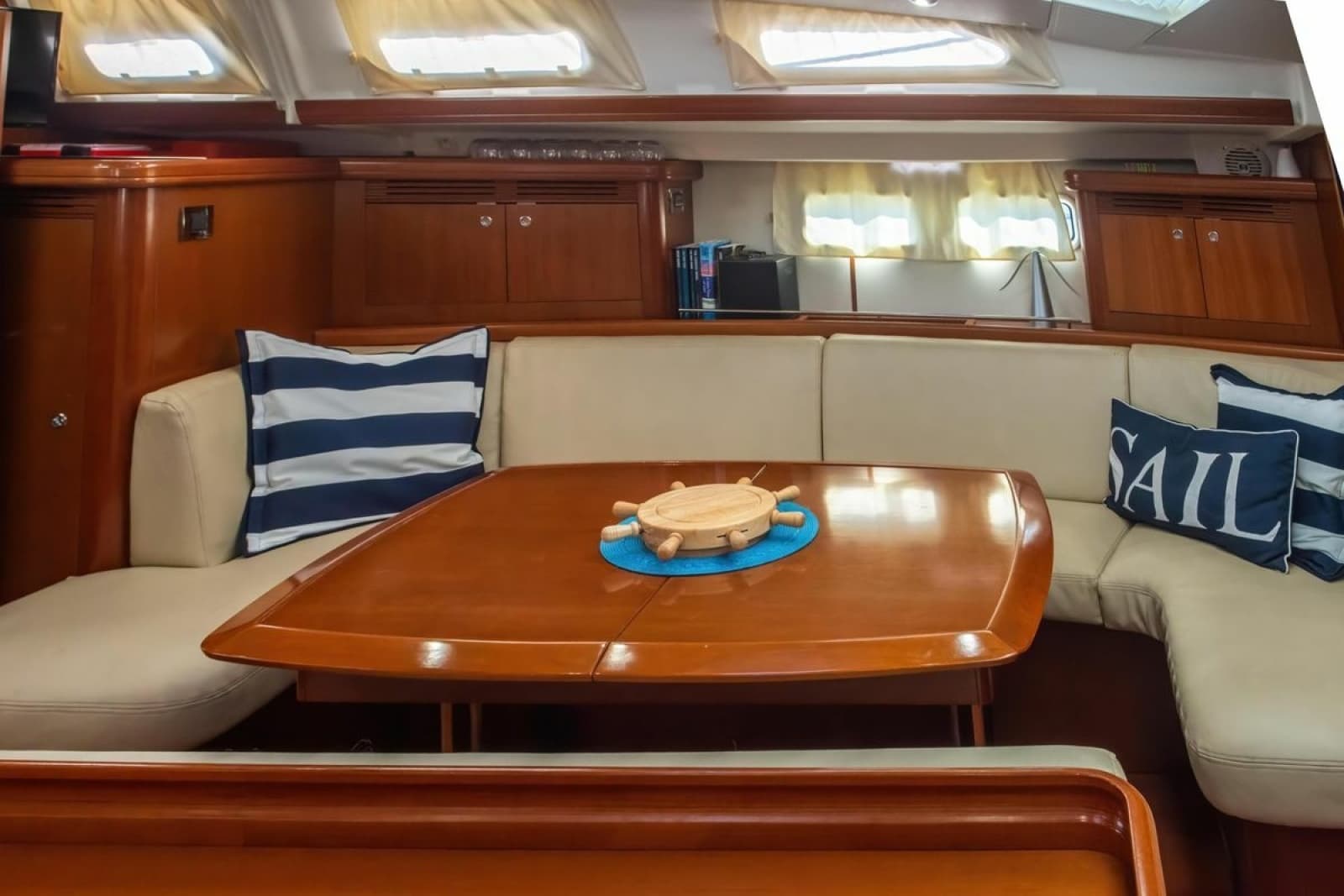 2007 Beneteau Oceanis 523 - Photo 12