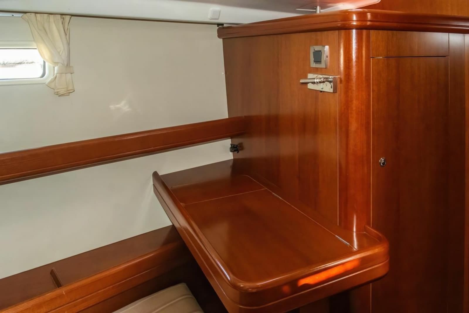 2007 Beneteau Oceanis 523 - Photo 8