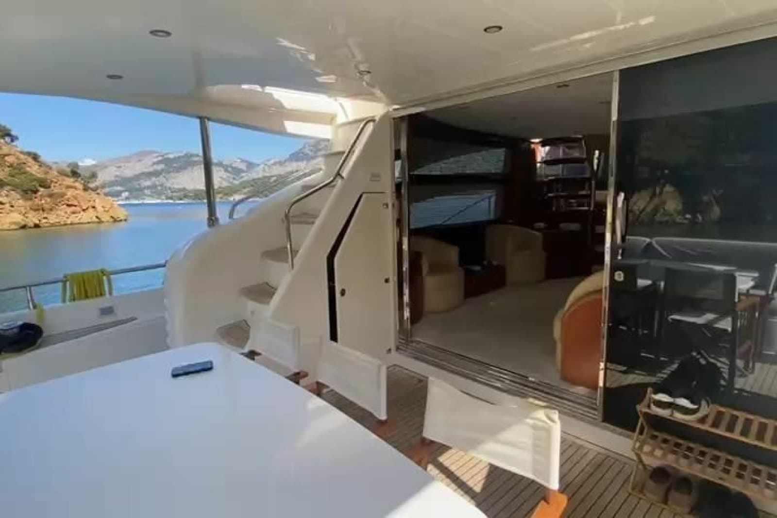 2007 Princess 21M - Photo 14
