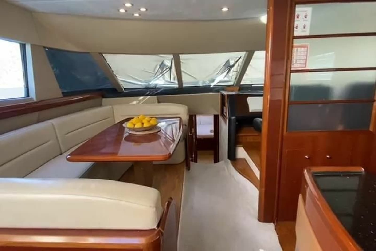 2007 Princess 21M - Photo 48