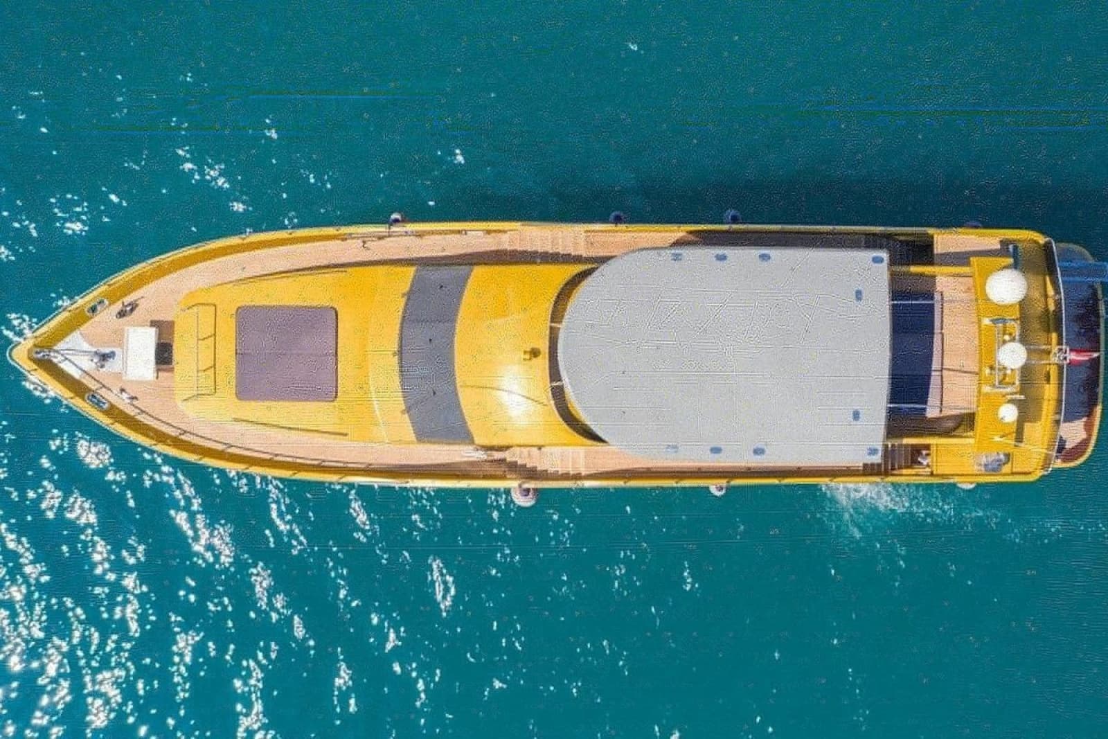2007 Custom 85 Motor Yacht - Photo 2