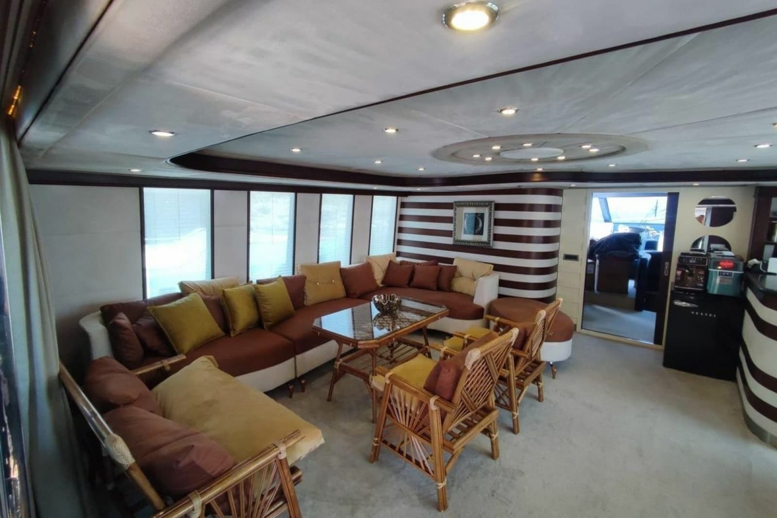 2007 Custom 85 Motor Yacht - Photo 9