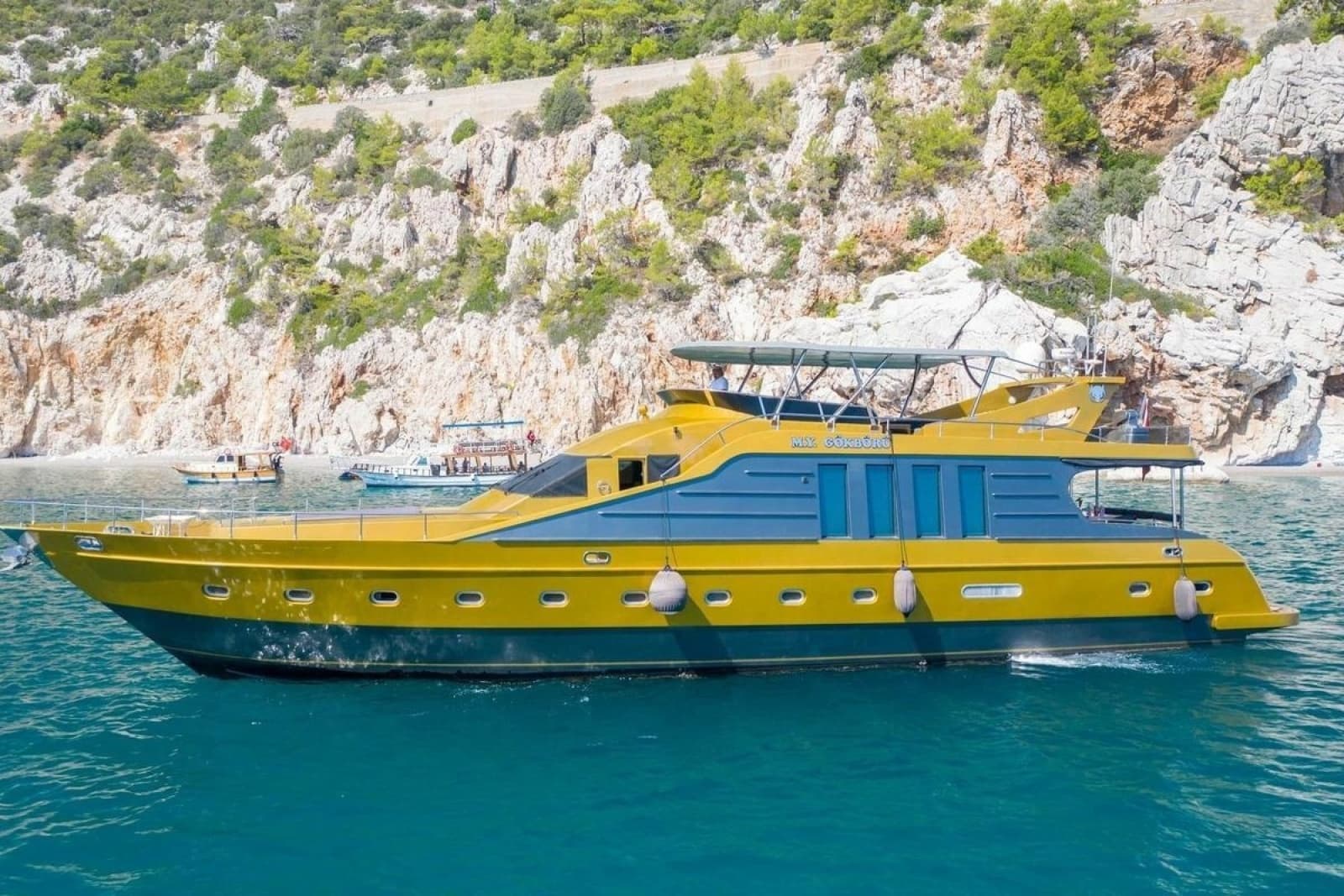 2007 Custom 85 Motor Yacht - Photo 1