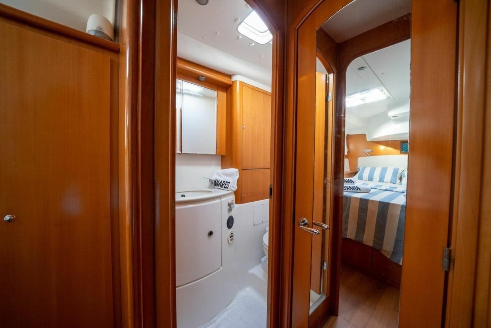 2005 Lagoon 440 - Photo 20