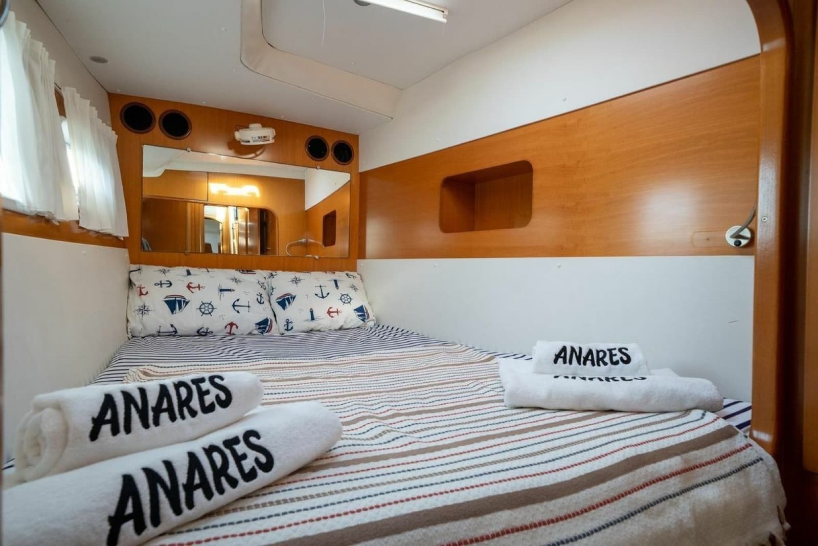 2005 Lagoon 440 - Photo 25