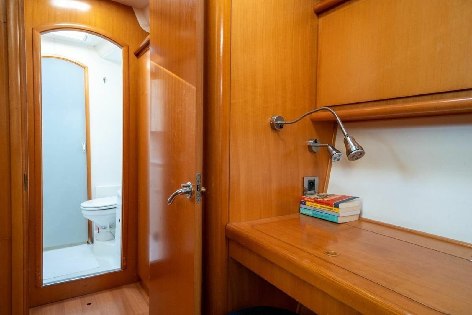 2005 Lagoon 440 - Photo 40