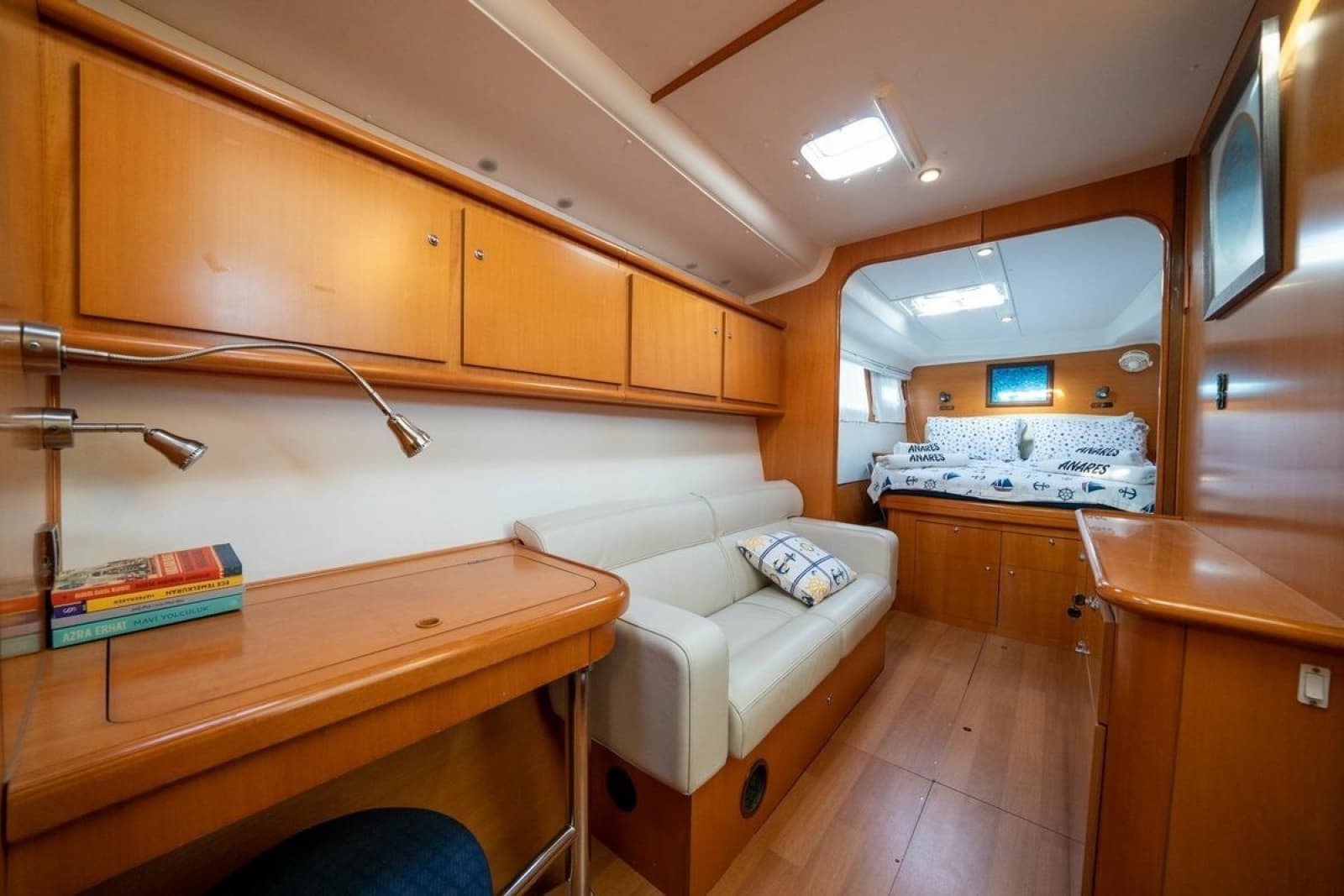 2005 Lagoon 440 - Photo 35