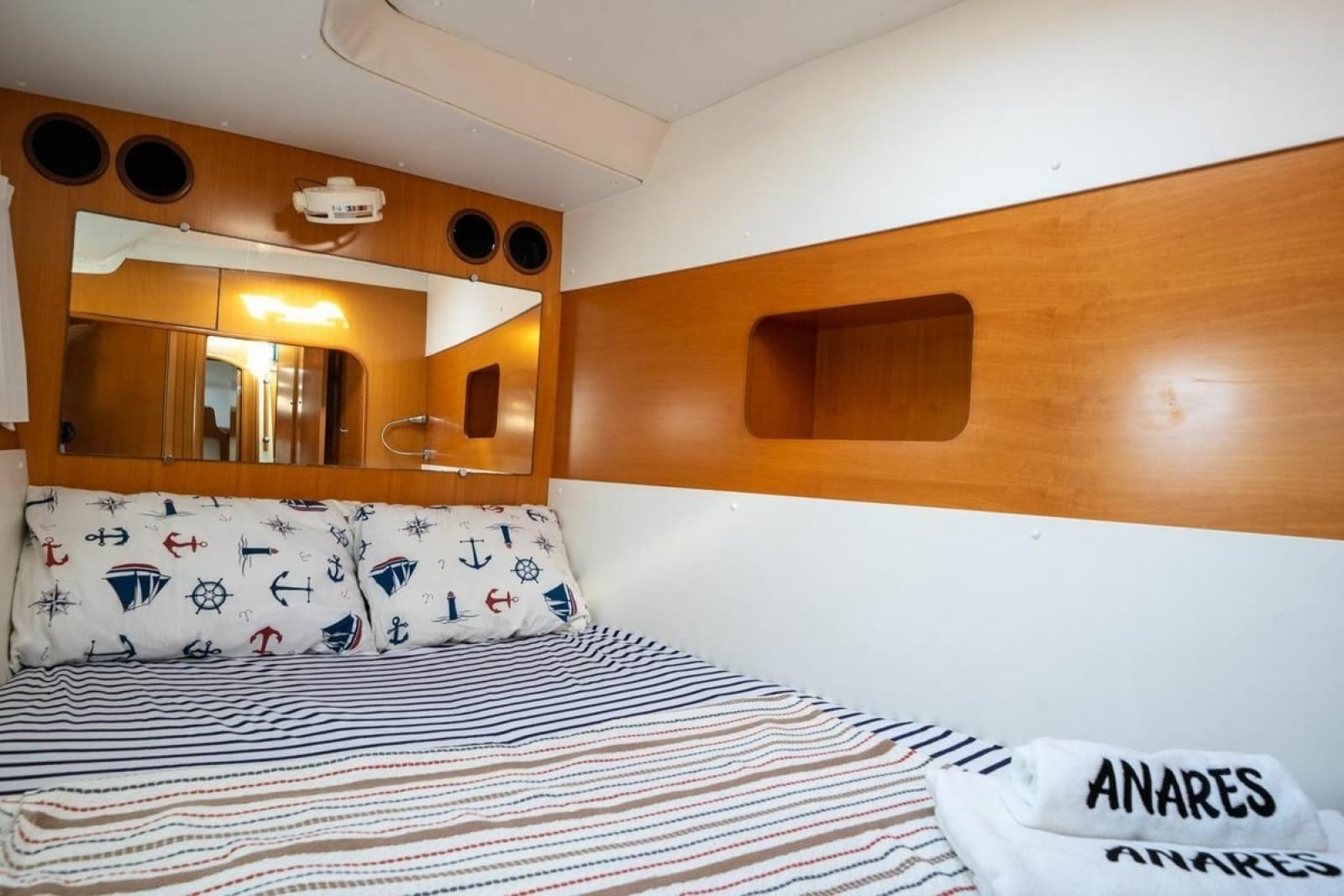2005 Lagoon 440 - Photo 29