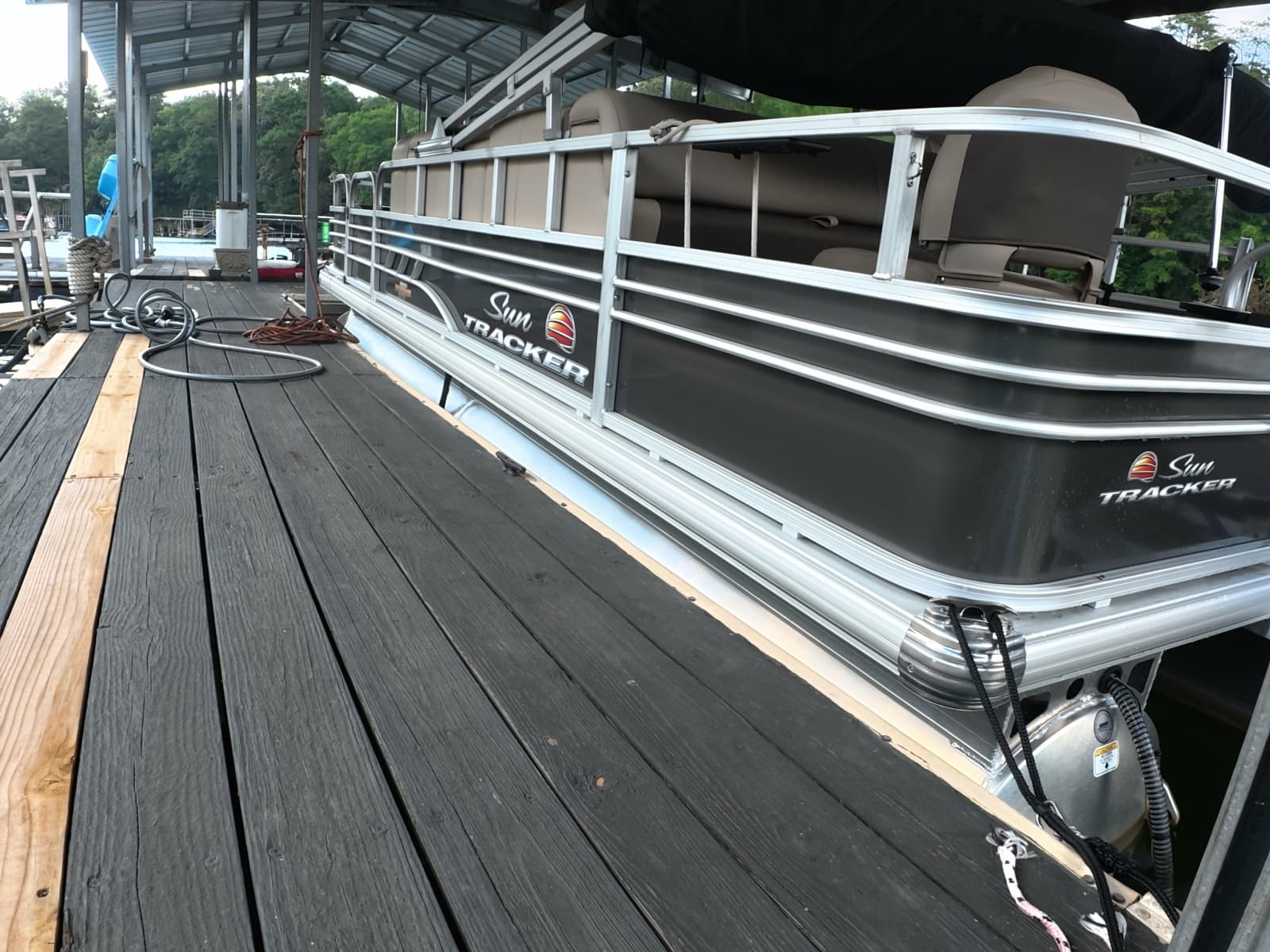 2023 Tracker  - Photo 40