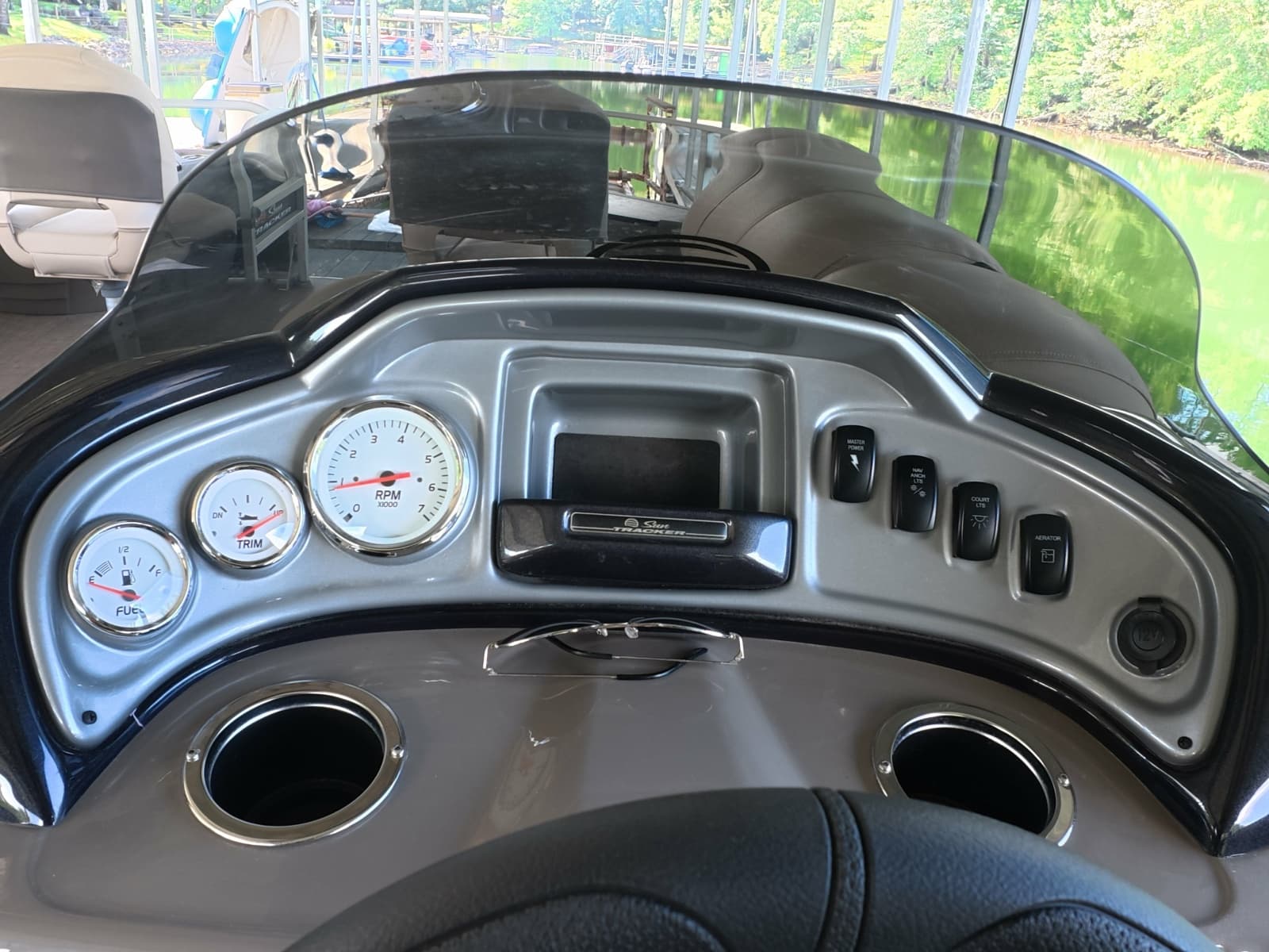2023 Tracker  - Photo 19