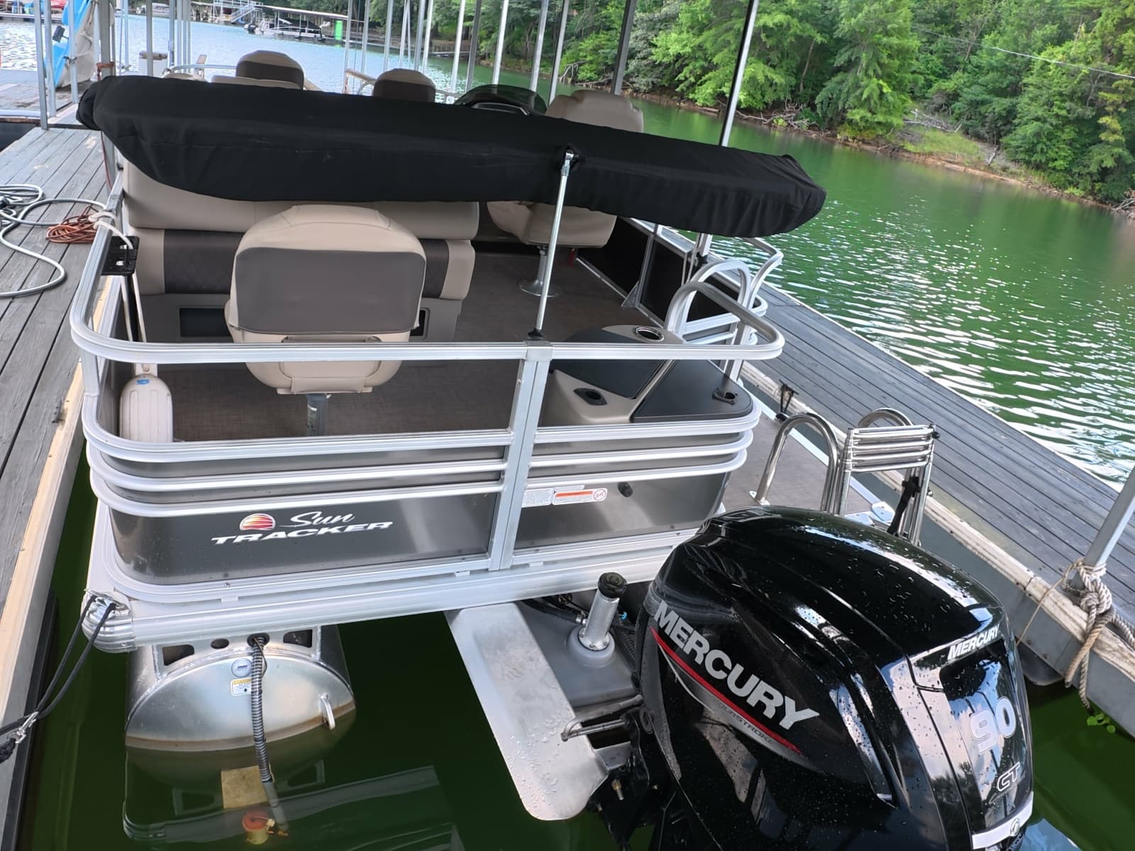 2023 Tracker  - Photo 42