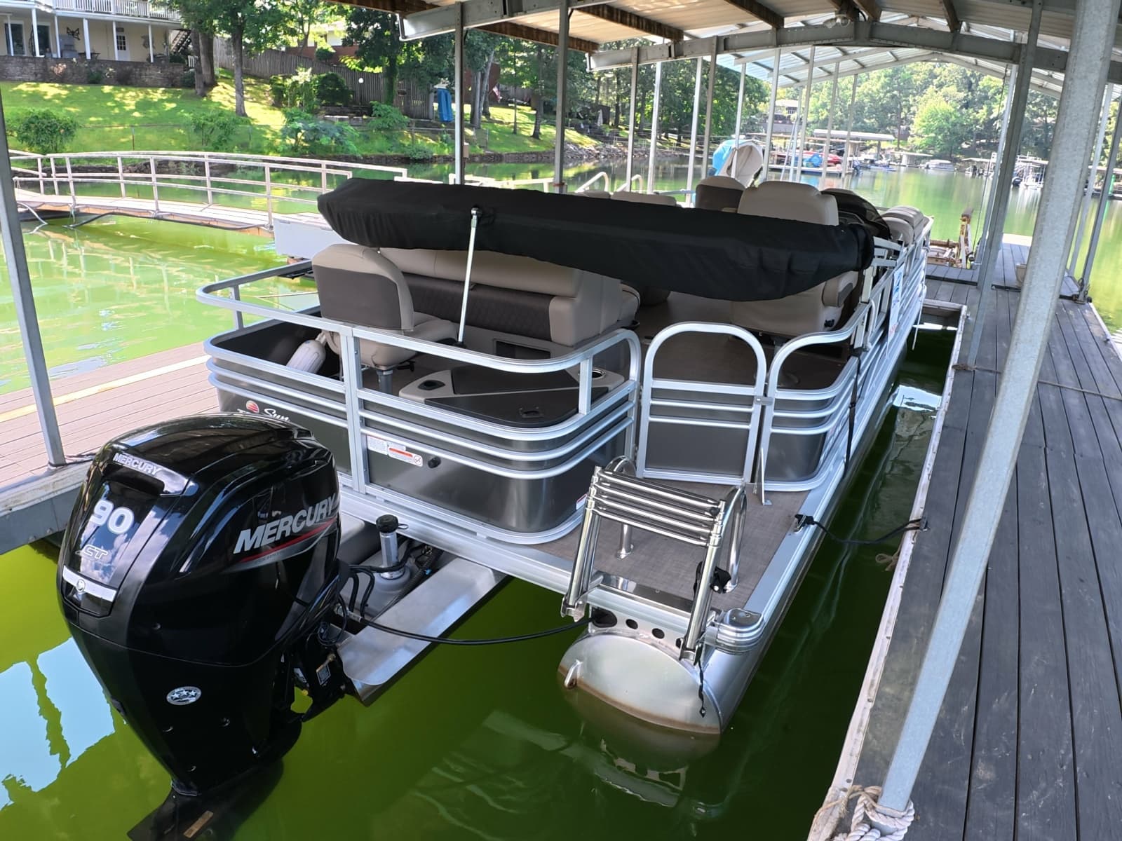 2023 Tracker  - Photo 8