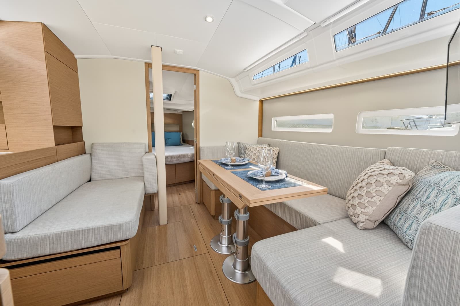 2021 Jeanneau SO 410 - Photo 3