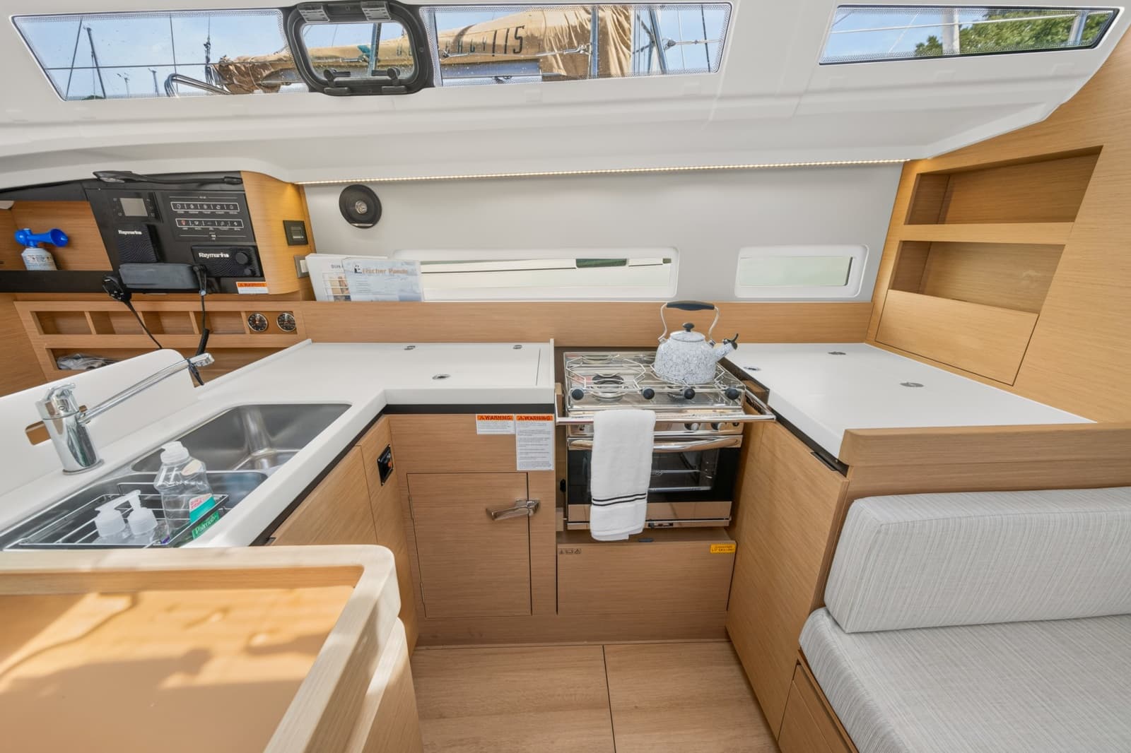 2021 Jeanneau SO 410 - Photo 10