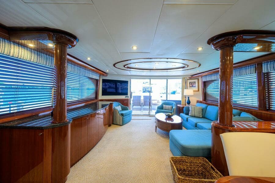 2007 Lazzara Yachts 80 Enclosed - Photo 4
