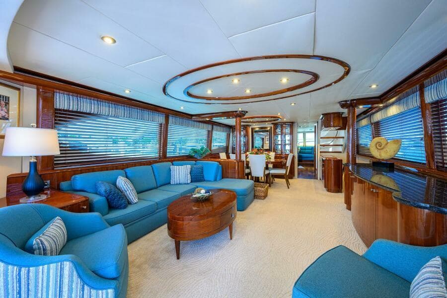 2007 Lazzara Yachts 80 Enclosed - Photo 2