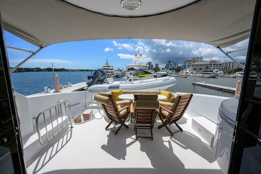 2007 Lazzara Yachts 80 Enclosed - Photo 42