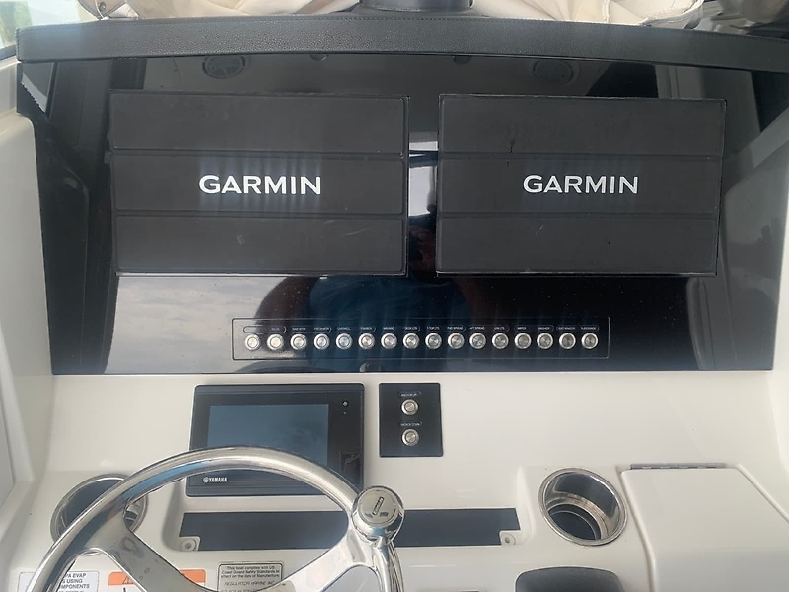 2020 Regulator 31 FS - Photo 10
