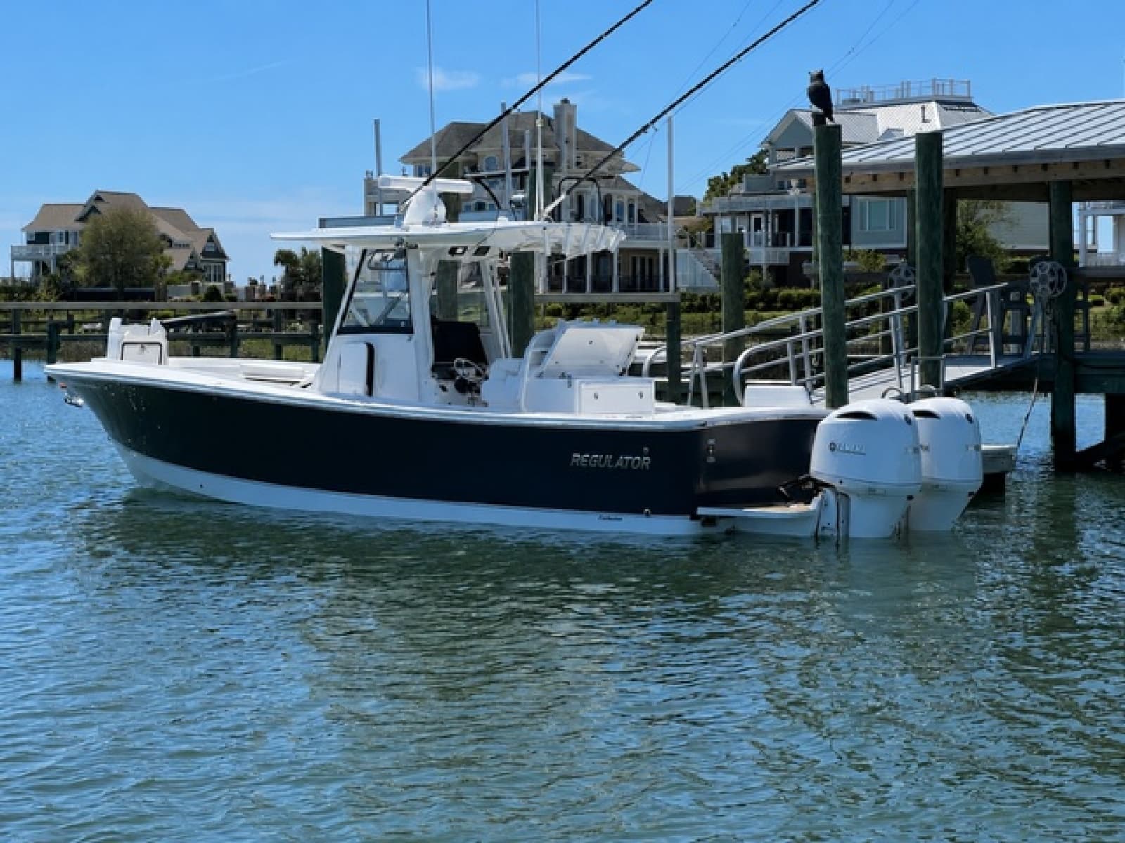 2020 Regulator 31 FS - Photo 2