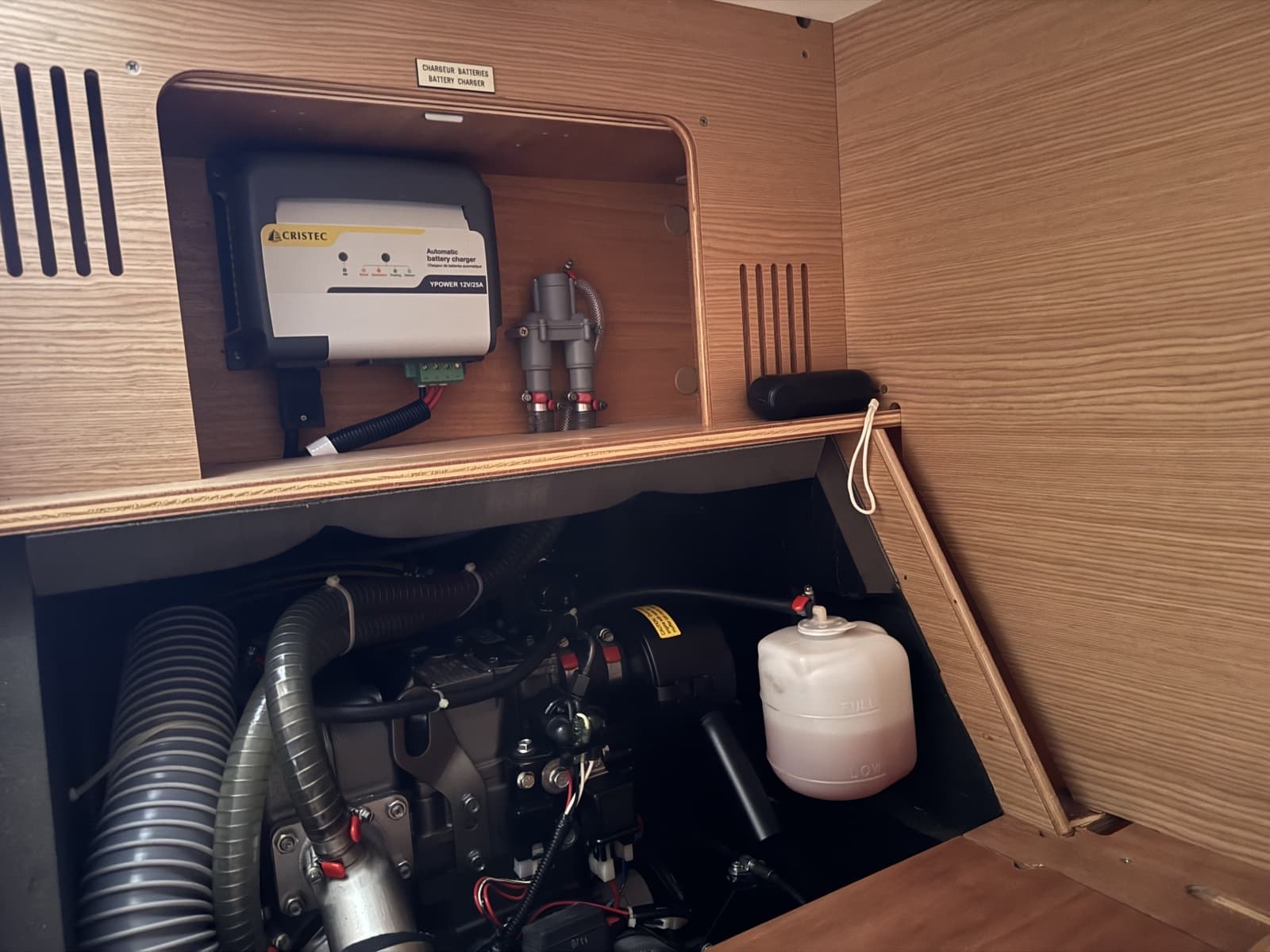 2017 Dufour 350GL - Photo 22