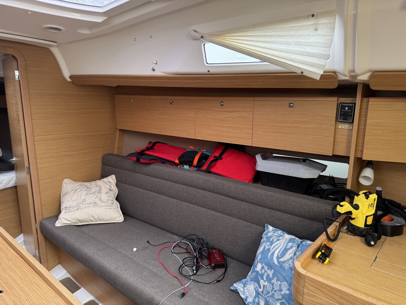 2017 Dufour 350GL - Photo 15