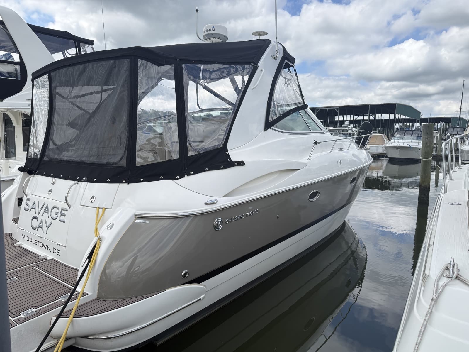 2006 Cruisers Yachts 370 Express - Photo 3