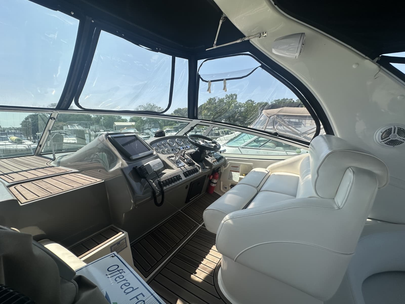 2006 Cruisers Yachts 370 Express - Photo 20