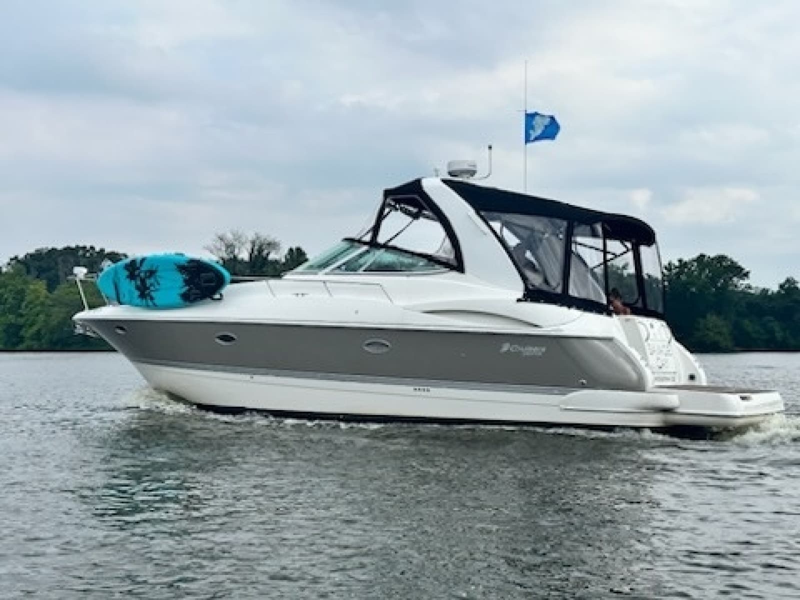 2006 Cruisers Yachts 370 Express - Photo 6