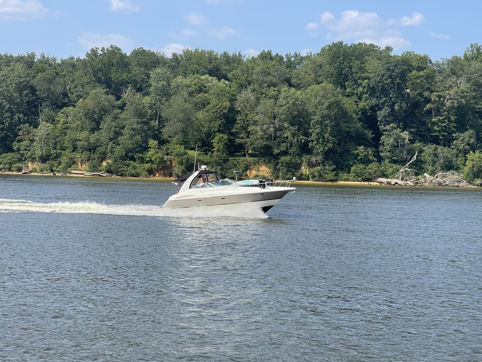 2006 Cruisers Yachts 370 Express - Photo 4