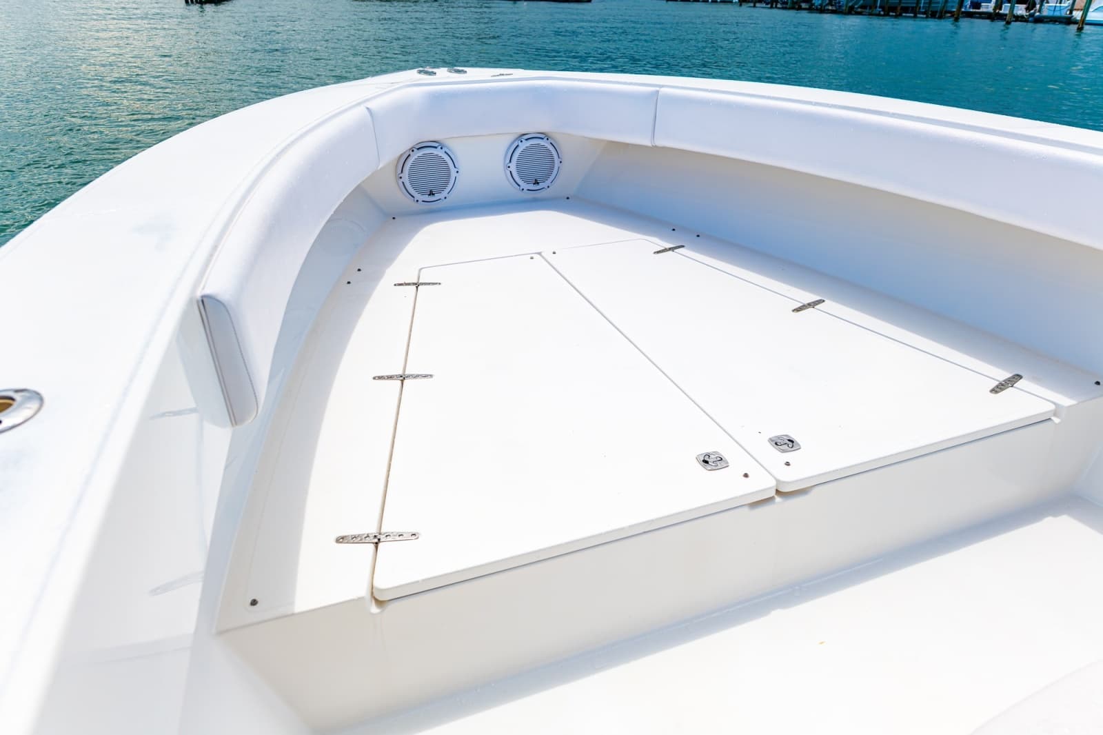 2004 Venture 34 - Photo 11