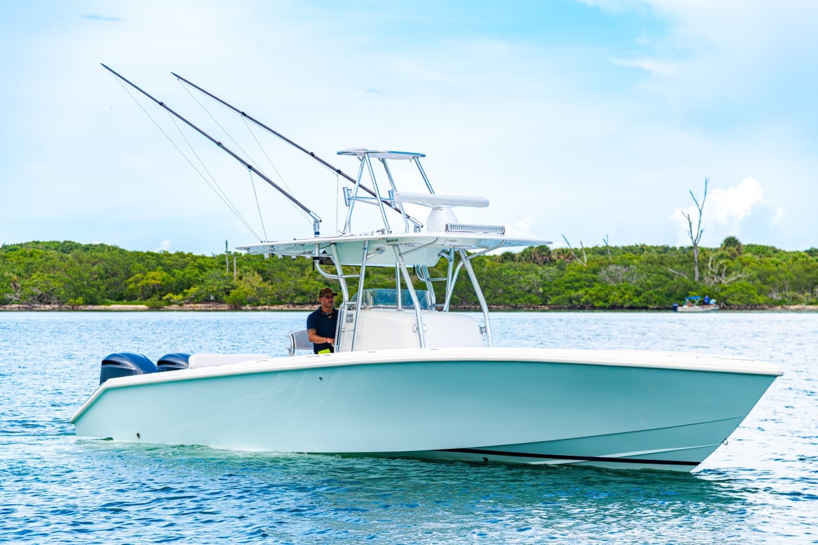 2004 Venture 34 - Photo 2