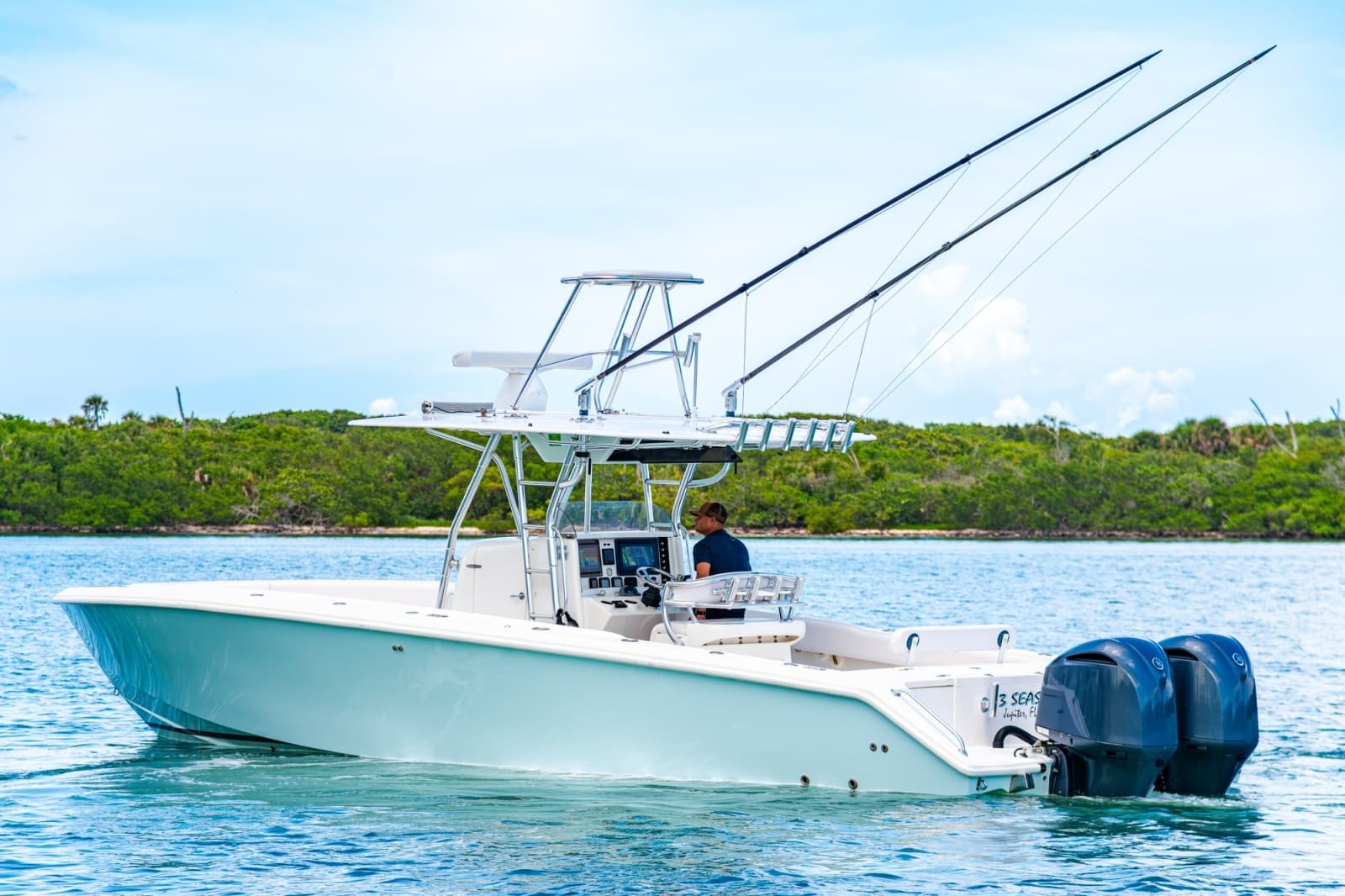 2004 Venture 34 - Photo 8