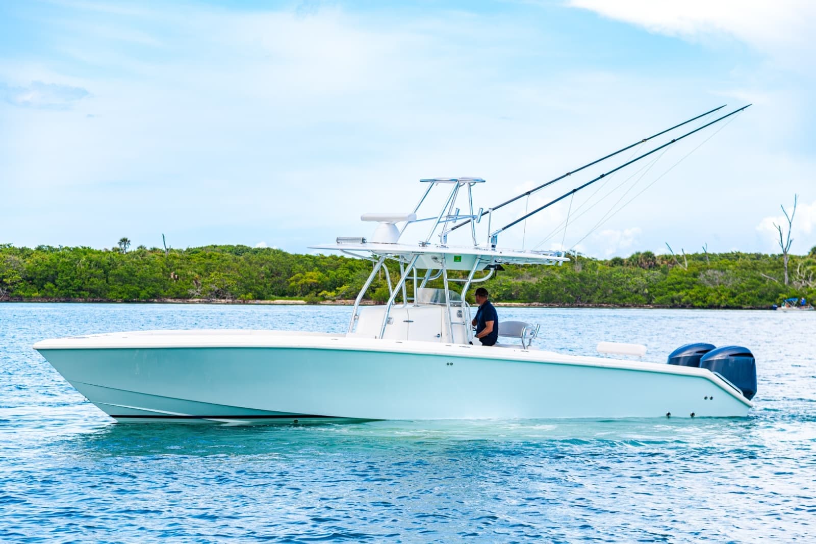 2004 Venture 34 - Photo 6