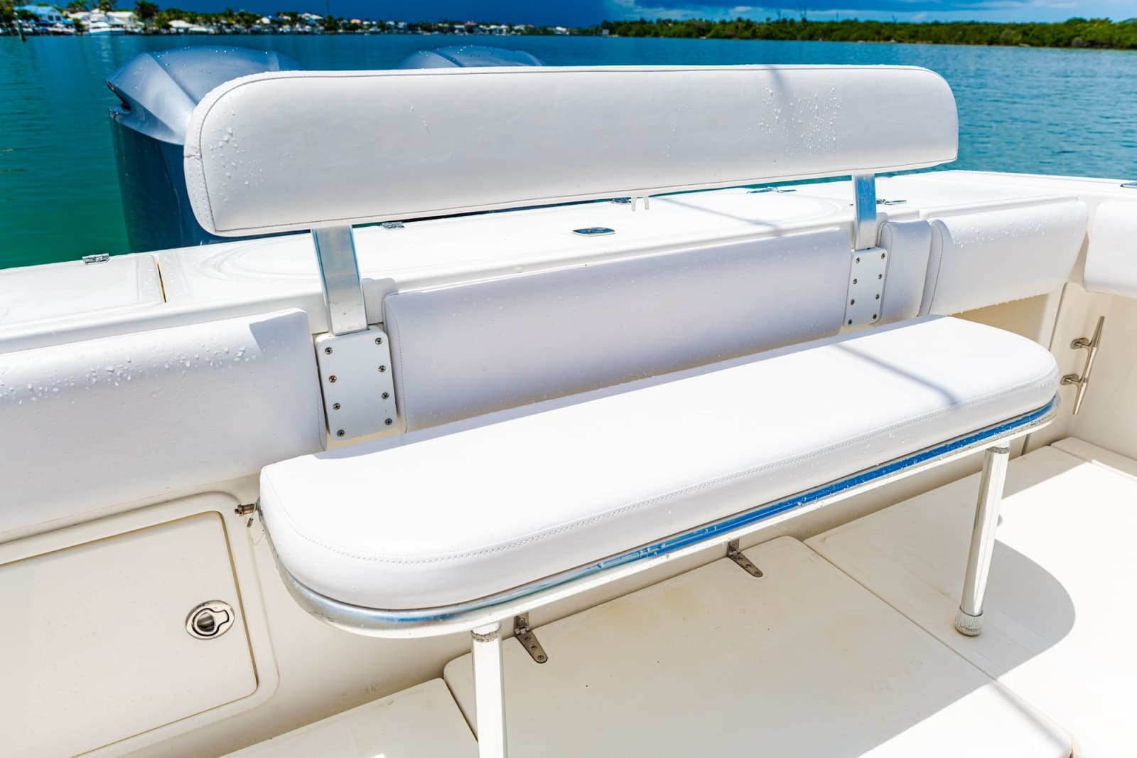 2004 Venture 34 - Photo 31