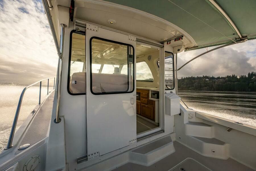 2008 Back Cove 33 - Photo 8