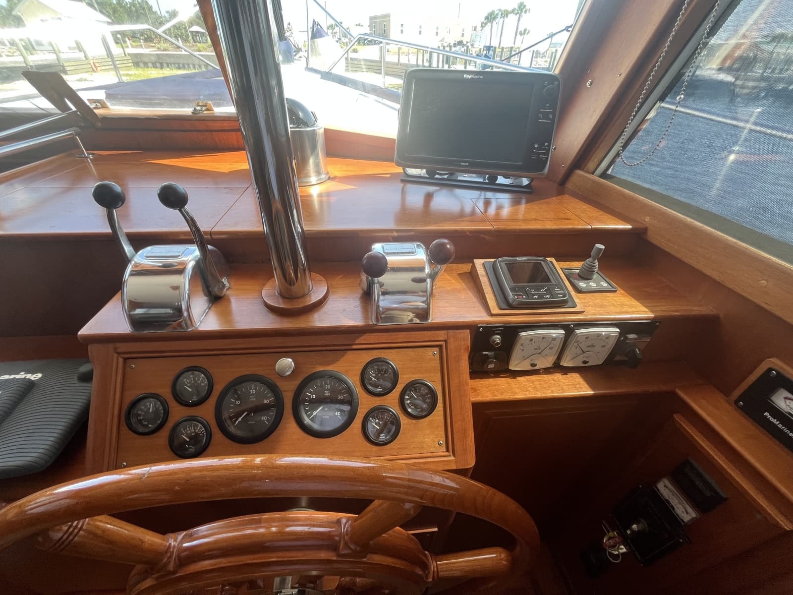 2002 Grand Banks 42 Classic - Photo 15