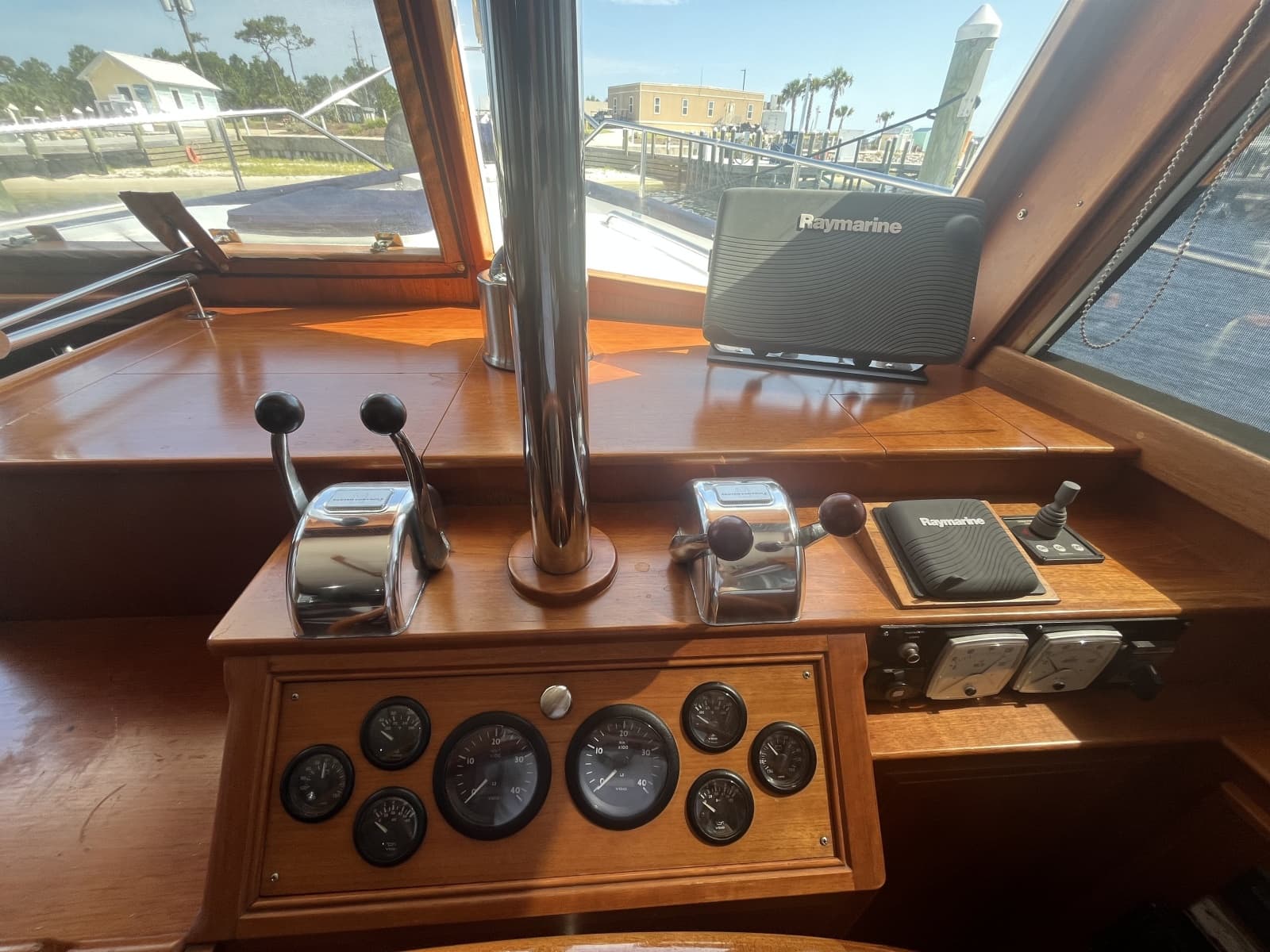 2002 Grand Banks 42 Classic - Photo 14