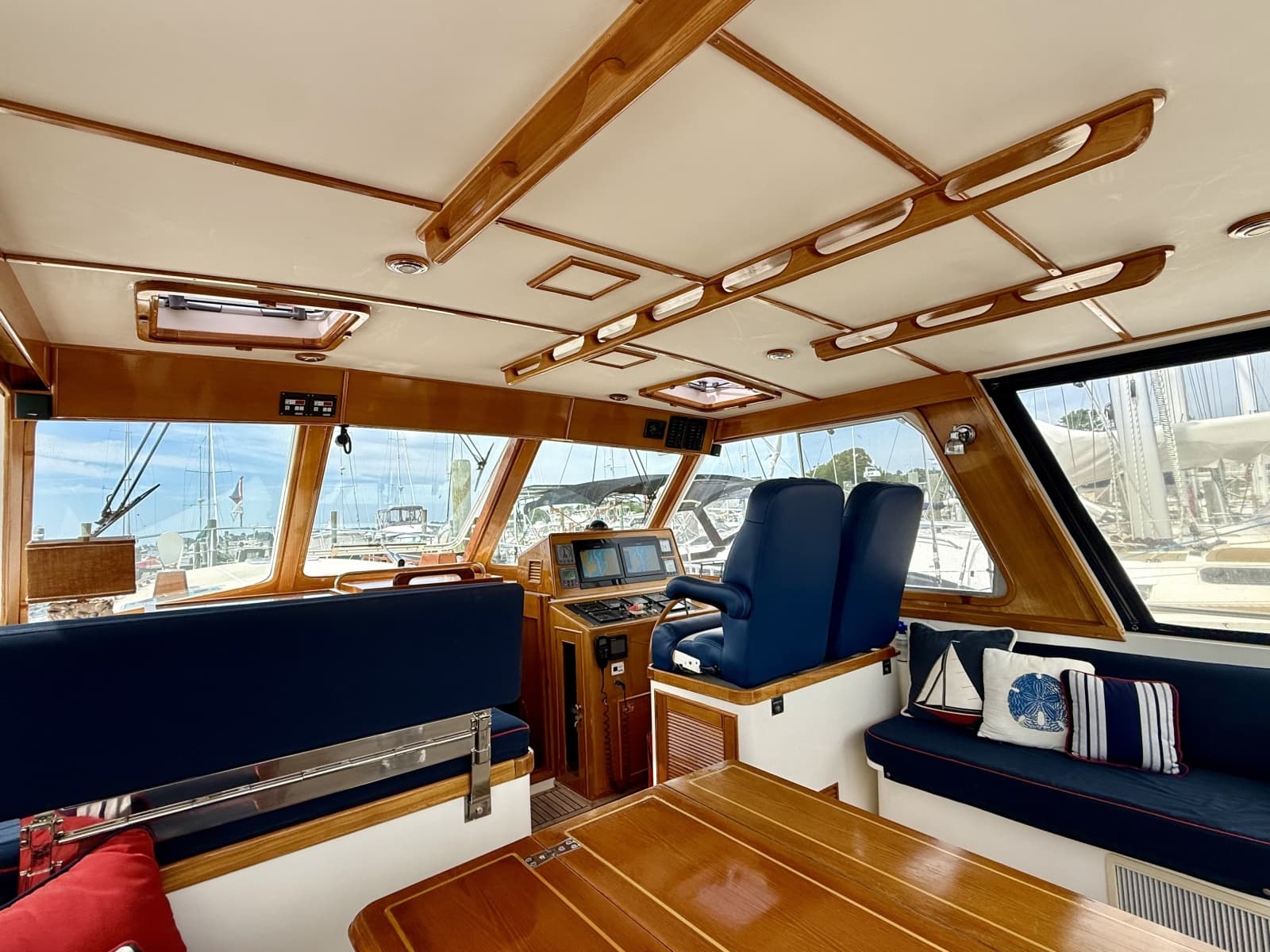 2001 Grand Banks Eastbay HX - Photo 72
