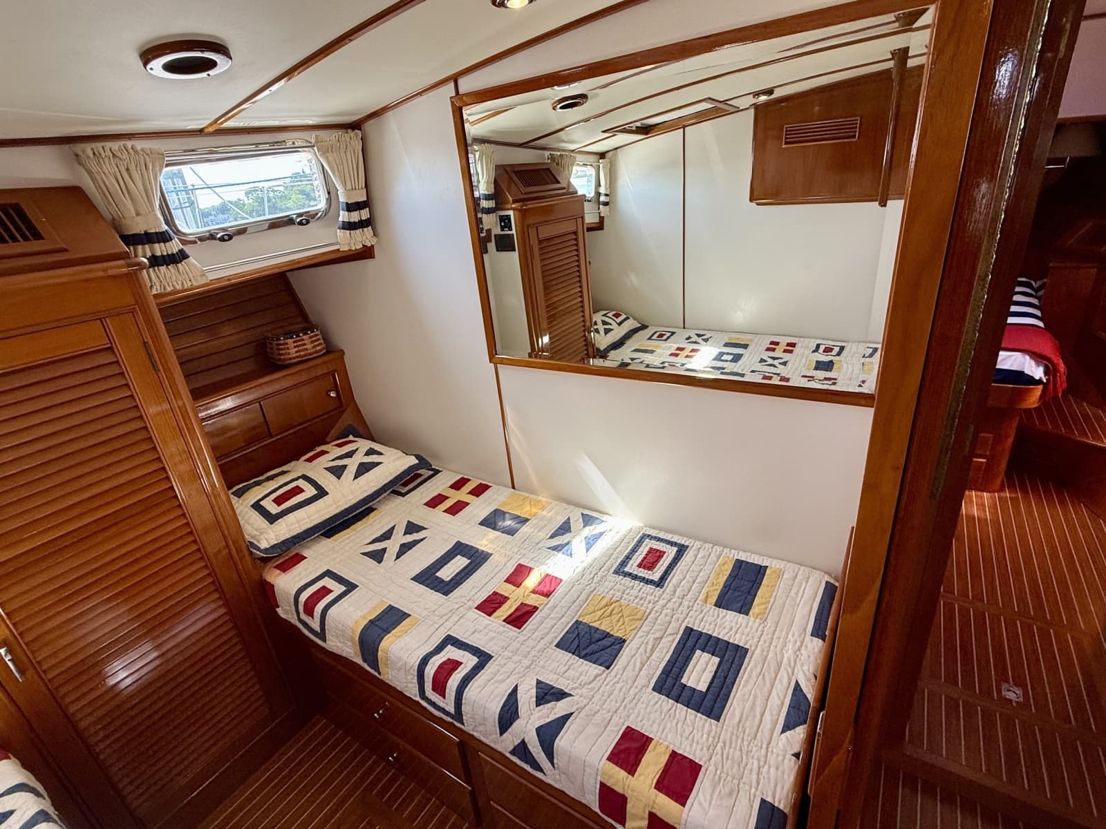 2001 Grand Banks Eastbay HX - Photo 45