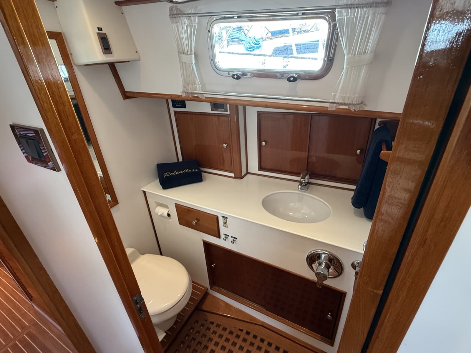 2001 Grand Banks Eastbay HX - Photo 48