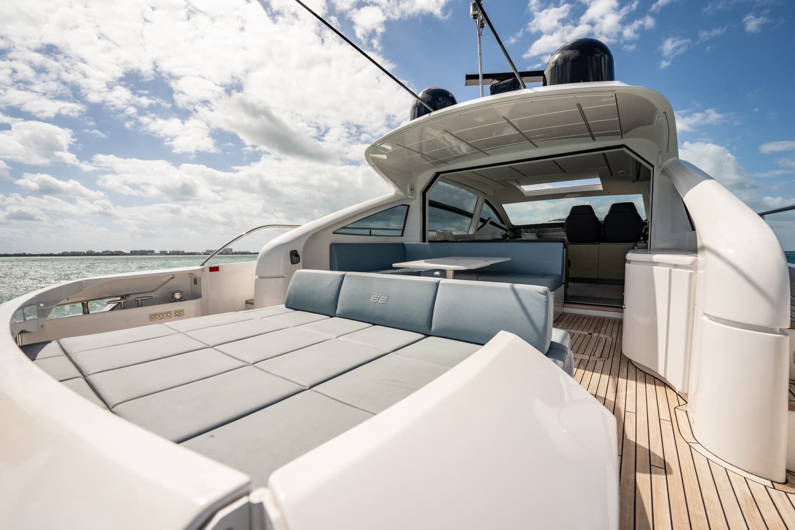 2020 Pershing 62 - Photo 23