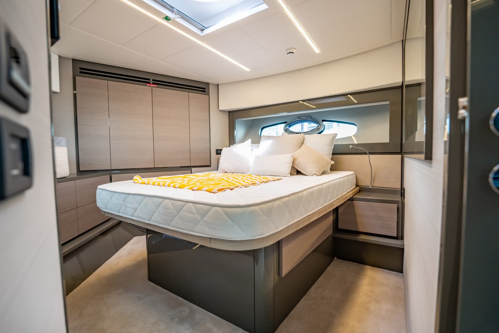 2020 Pershing 62 - Photo 50