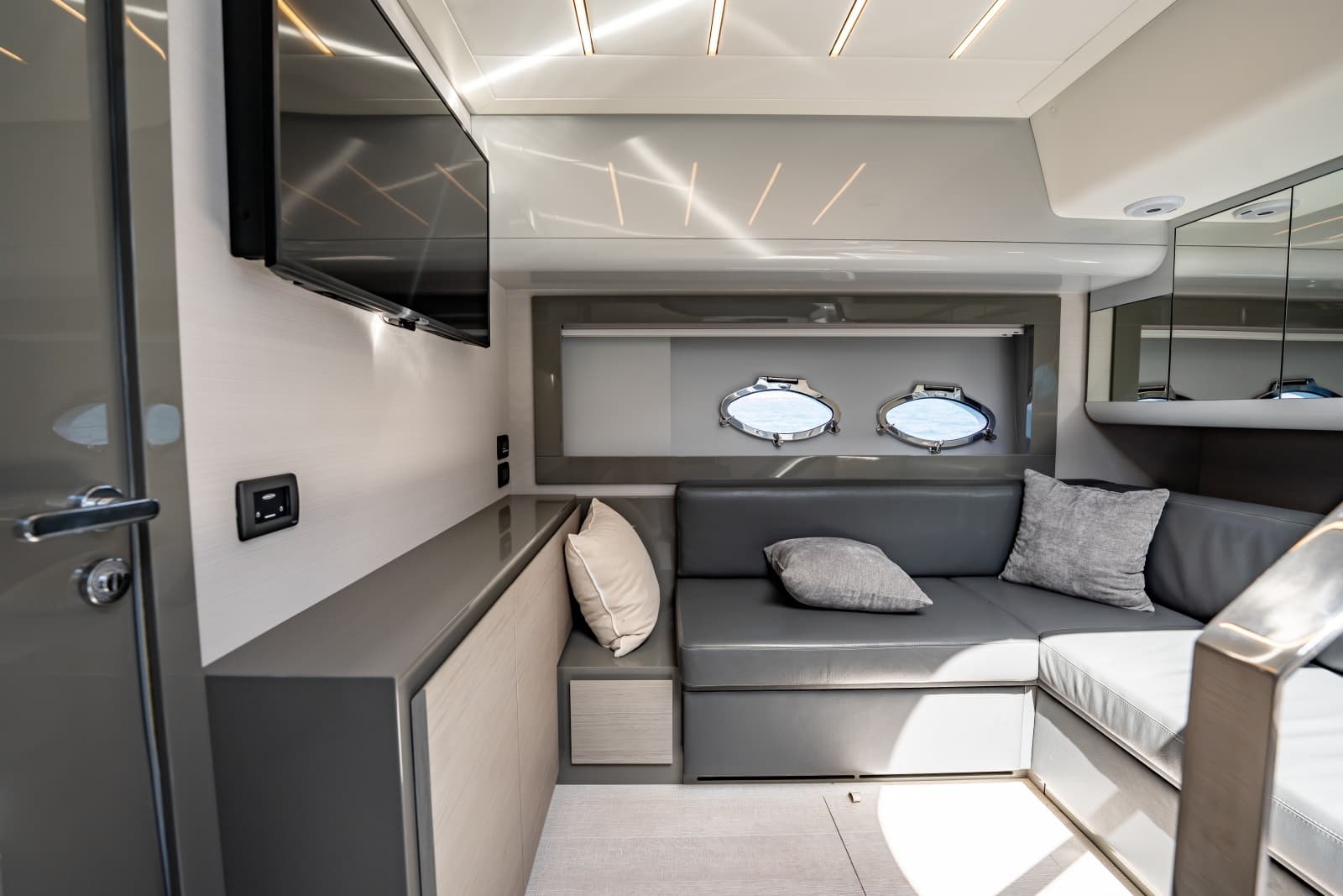 2020 Pershing 62 - Photo 62