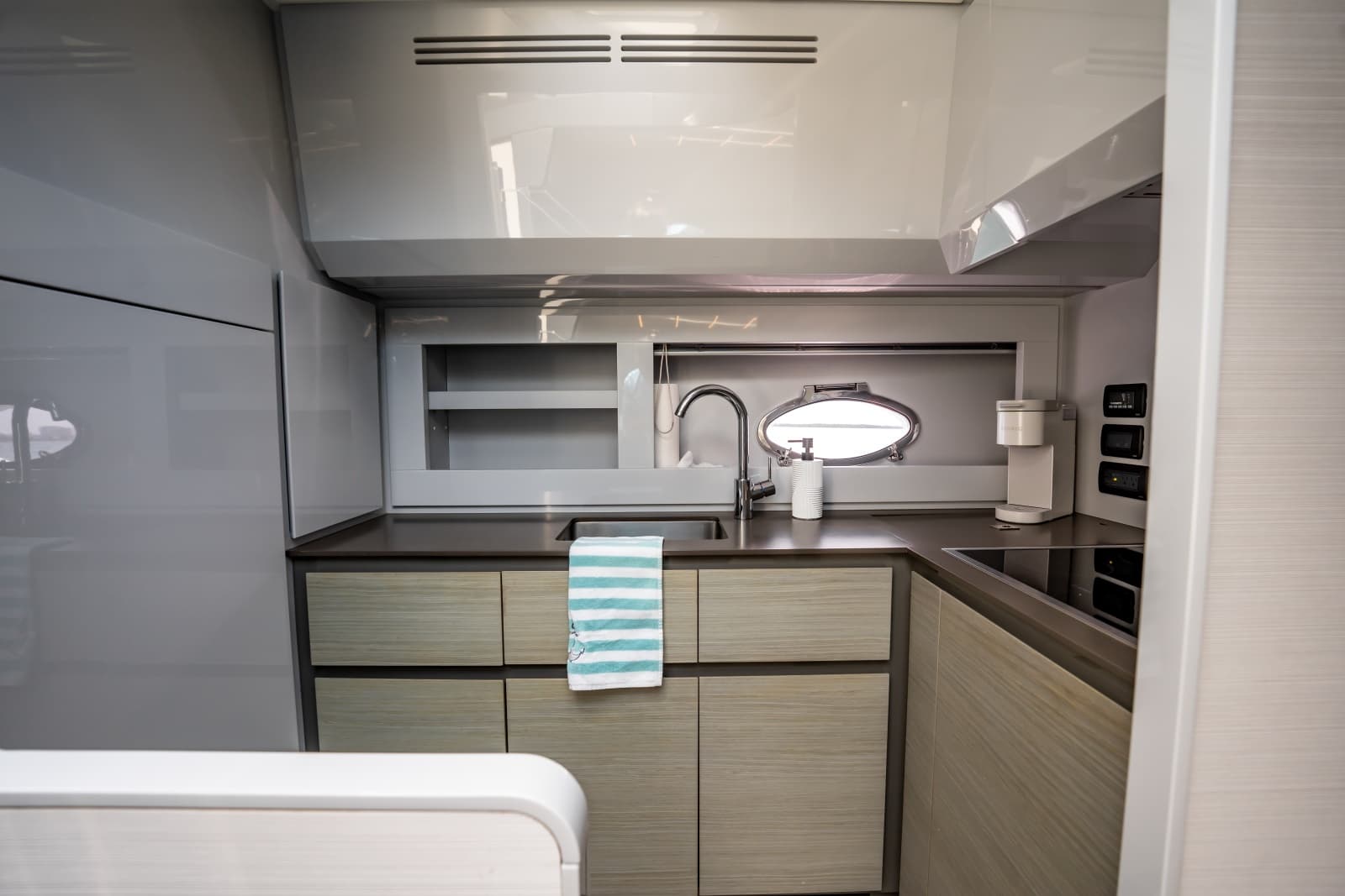 2020 Pershing 62 - Photo 68