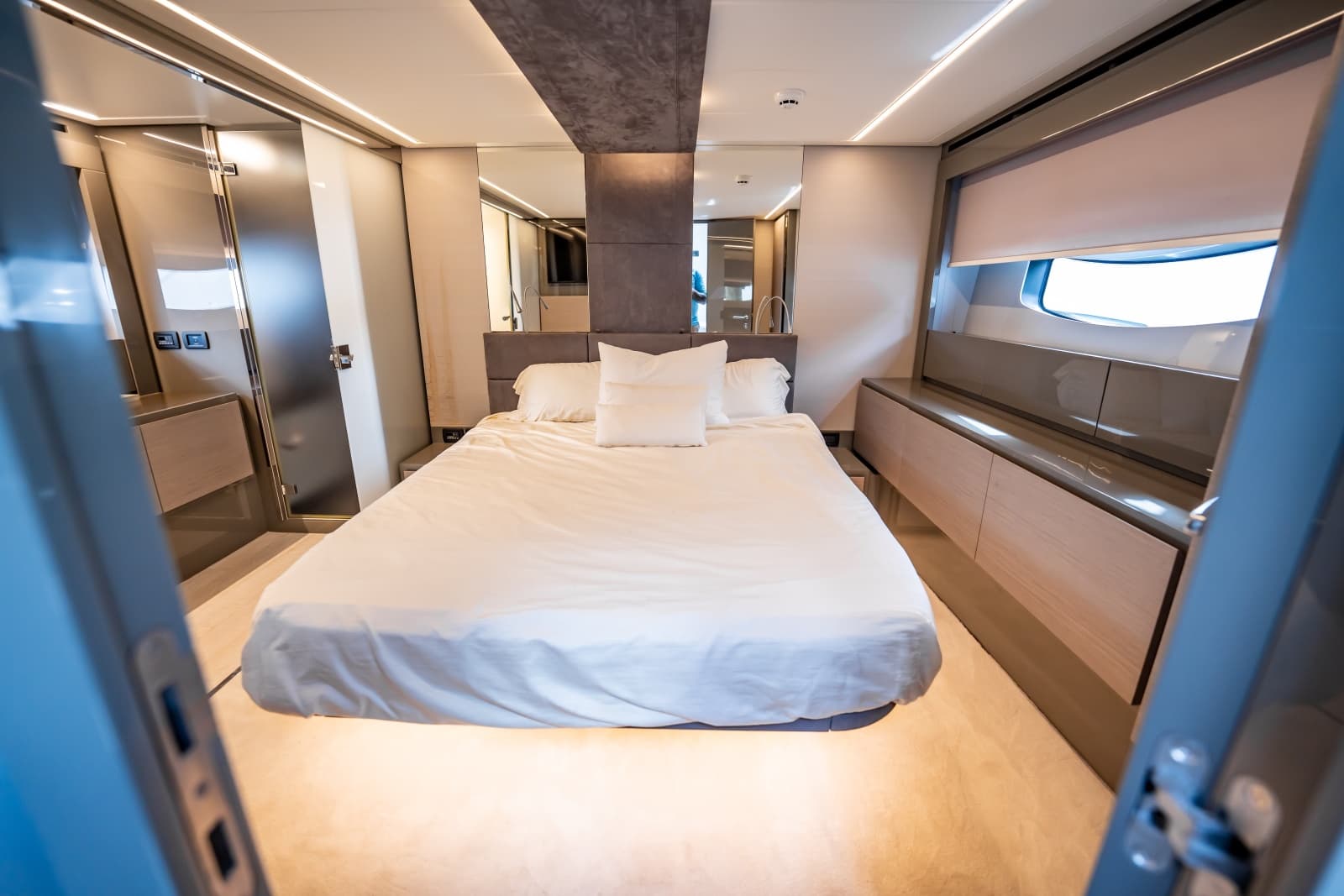 2020 Pershing 62 - Photo 53