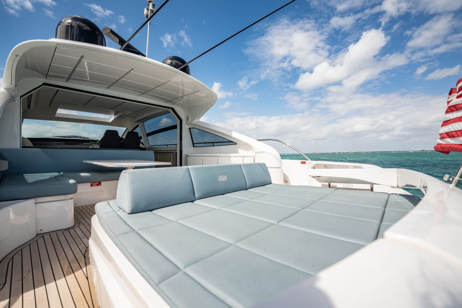 2020 Pershing 62 - Photo 24