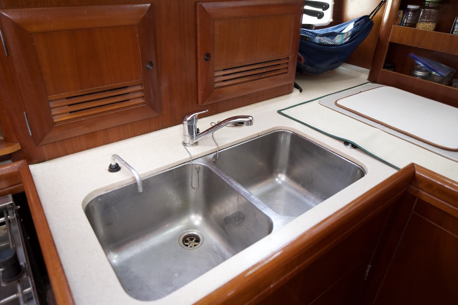 2005 Beneteau 423 - Photo 36