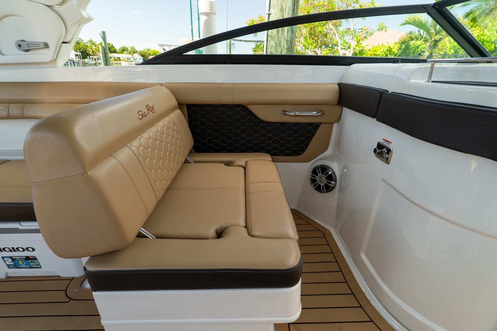 2022 Sea Ray SDX 290 - Photo 33