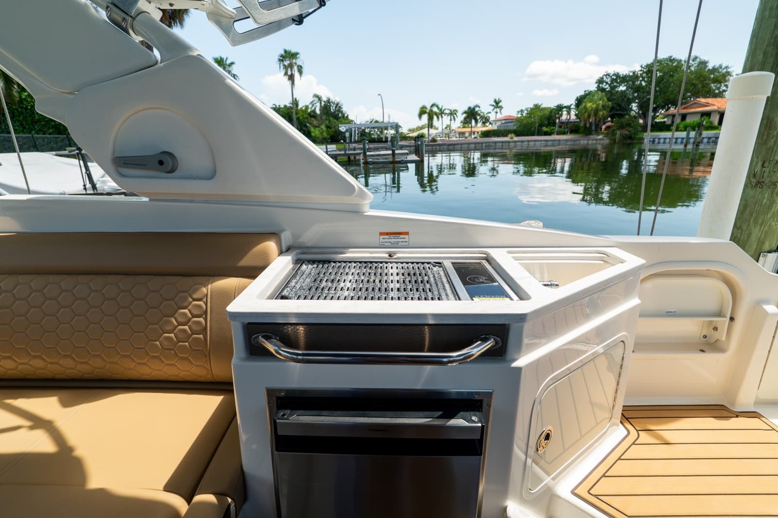 2022 Sea Ray SDX 290 - Photo 37