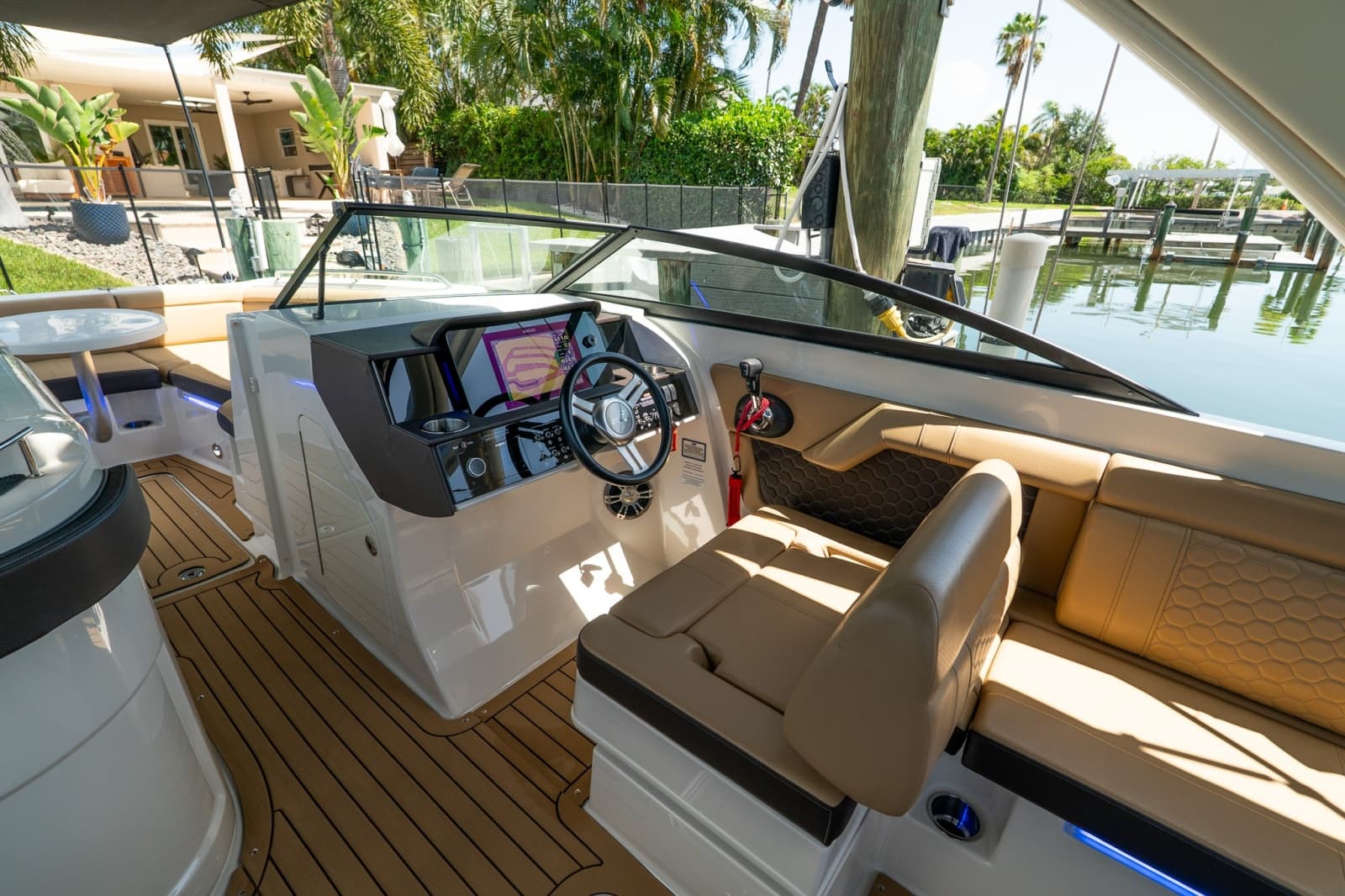 2022 Sea Ray SDX 290 - Photo 24